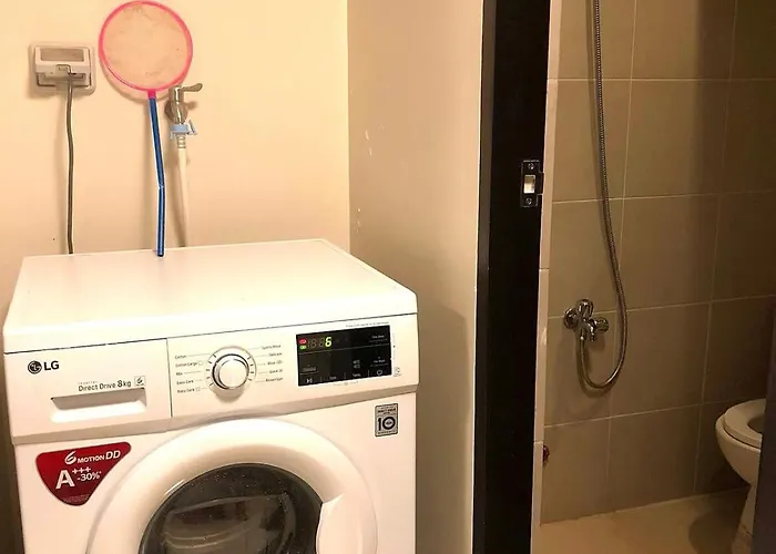 Apartment Uptown Parksuites - Elegant 2 Bedroom Unit With Balcony In Bgc *