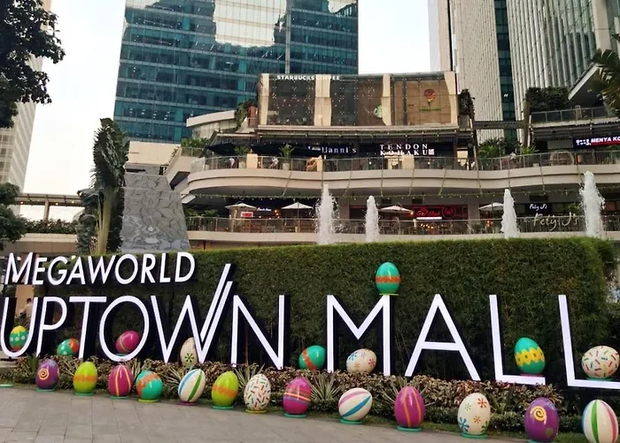 Uptown Parksuites - Elegant 2 Bedroom Unit With Balcony In Bgc Apartment Manila