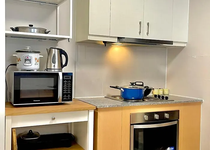 Uptown Parksuites - Elegant 2 Bedroom Unit With Balcony In Bgc * Manila
