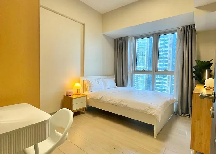 Apartment Uptown Parksuites - Elegant 2 Bedroom Unit With Balcony In Bgc