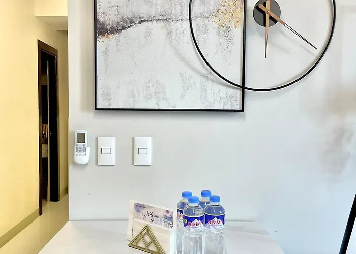 Uptown Parksuites - Elegant 2 Bedroom Unit With Balcony In Bgc